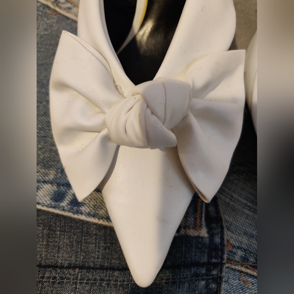 ZARA NWOT WHITE Kitten HEELS - Picture 2 of 9